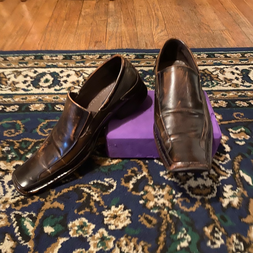 Used mocha brown slip on loafers. Size 11M